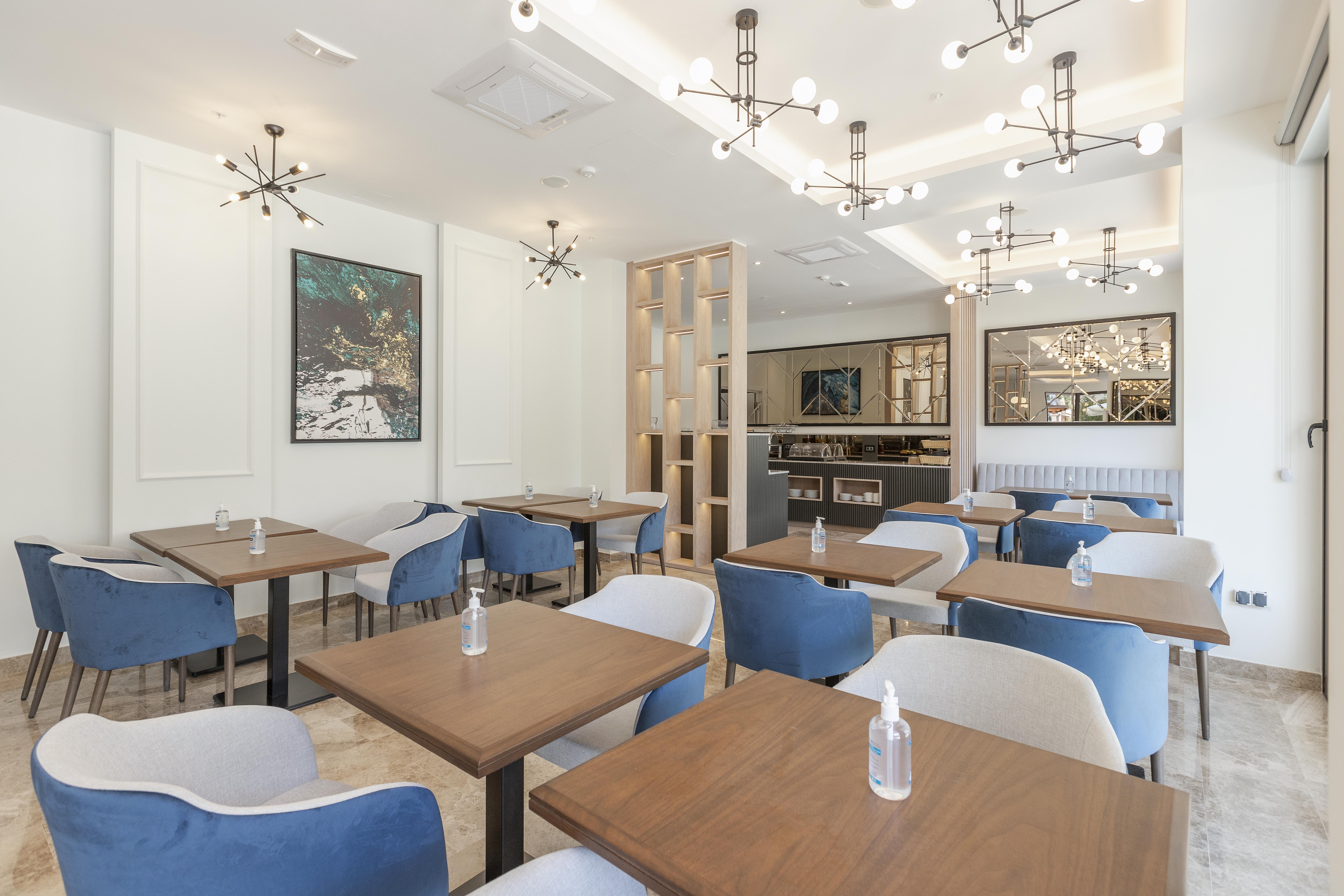 Boutique Hotel Momentum By Aycon Budua Esterno foto